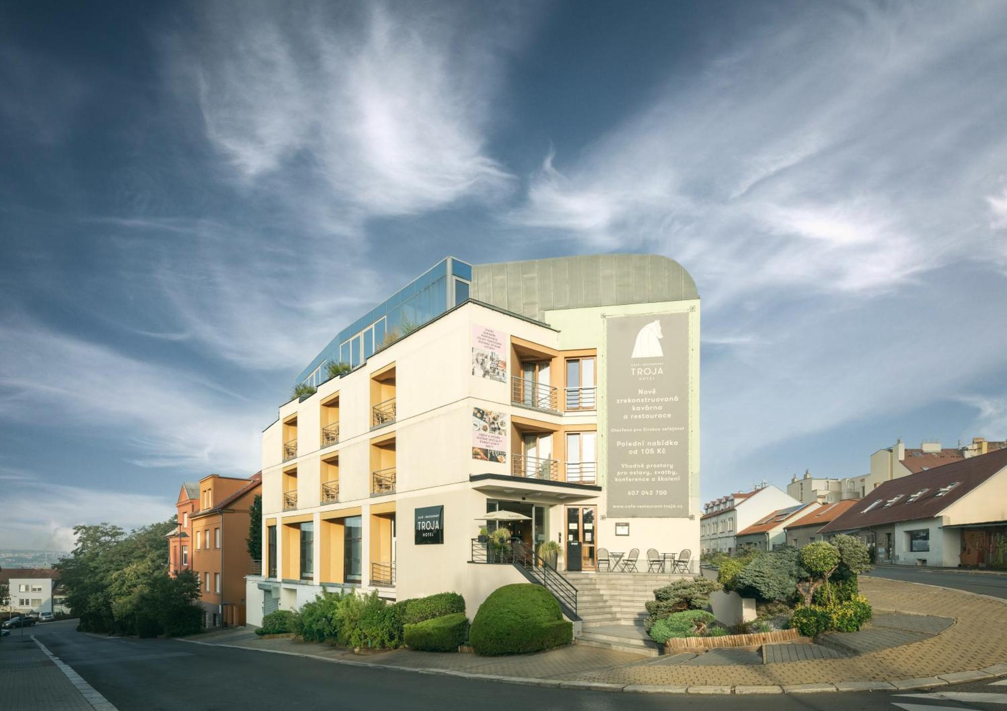 Hotel Troja Prague Exterior photo